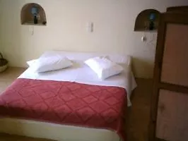 Xaraki Traditional 4* Folégandros