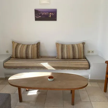 Apart-hotel Xaraki Traditional